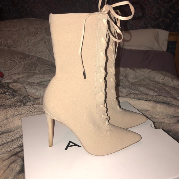 booties - Picture 4 of 8